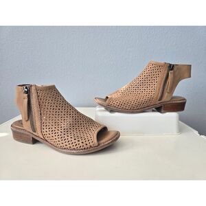 Sofft Leather Cutout Peep Toe Sandals Tan Women’s 5M Comfort Shoes Summer Fall